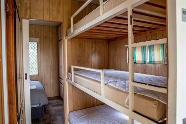 Sardine cabin triple bunk