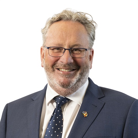 Cr Ross Ebbels headshot