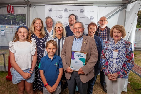 2021 BoQ Citizen of the Year, Peter Deacon, with family members