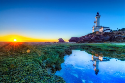 Point Lonsdale Lighthouse and reef banks