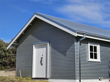 Restoration of a P1 hut