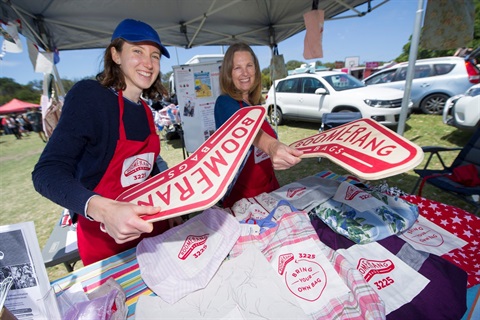 Boomerang Bags volunteers, recipients of a BoQ community grant